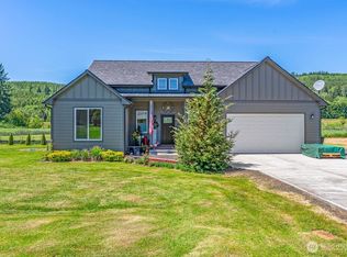11 Nature Loop, Cathlamet, WA 98612