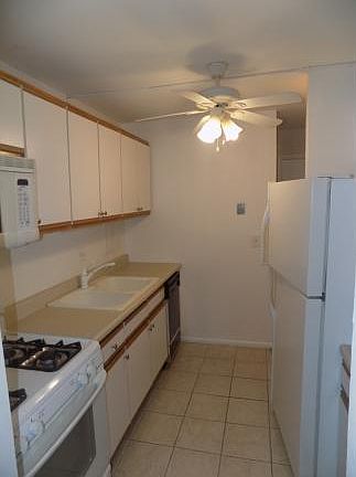 3rd image of 201 Evergreen St APT 6-1B