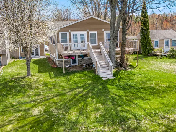 6117 Hubbard Rd, Muskegon, MI 49442