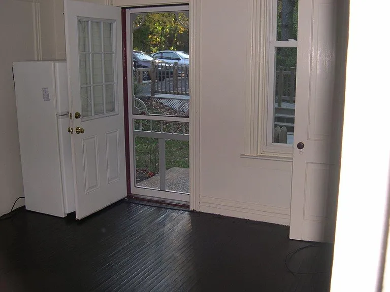 2252 Fairview Ave #105 — Photo 4