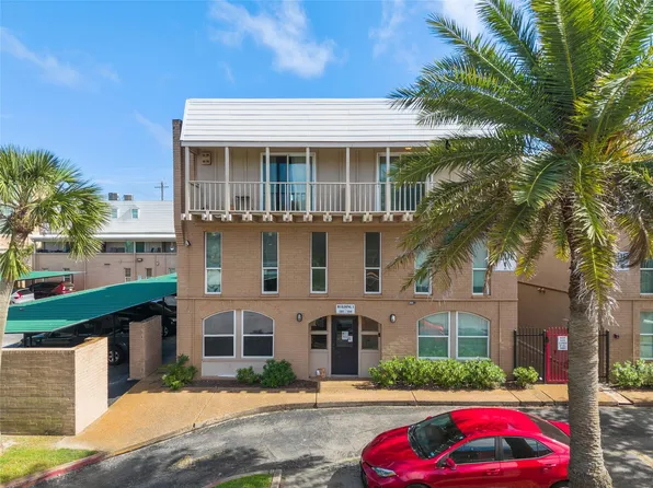 215 Post Office St APT 104, Galveston, TX 77550