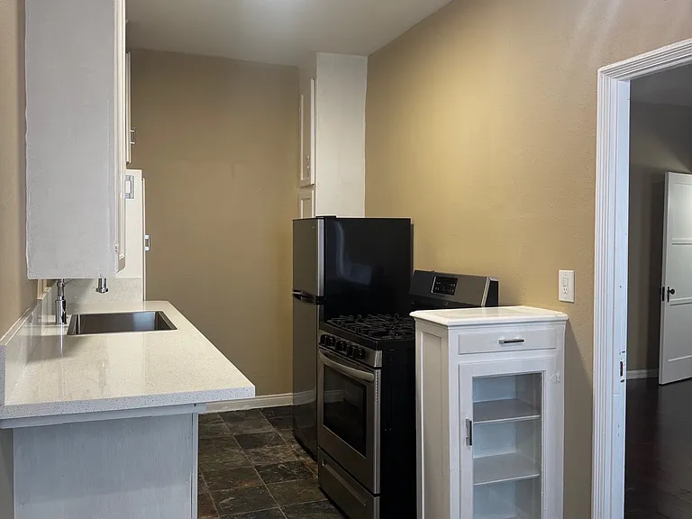 Real Empresa Santa Monica LLC — Photo 14