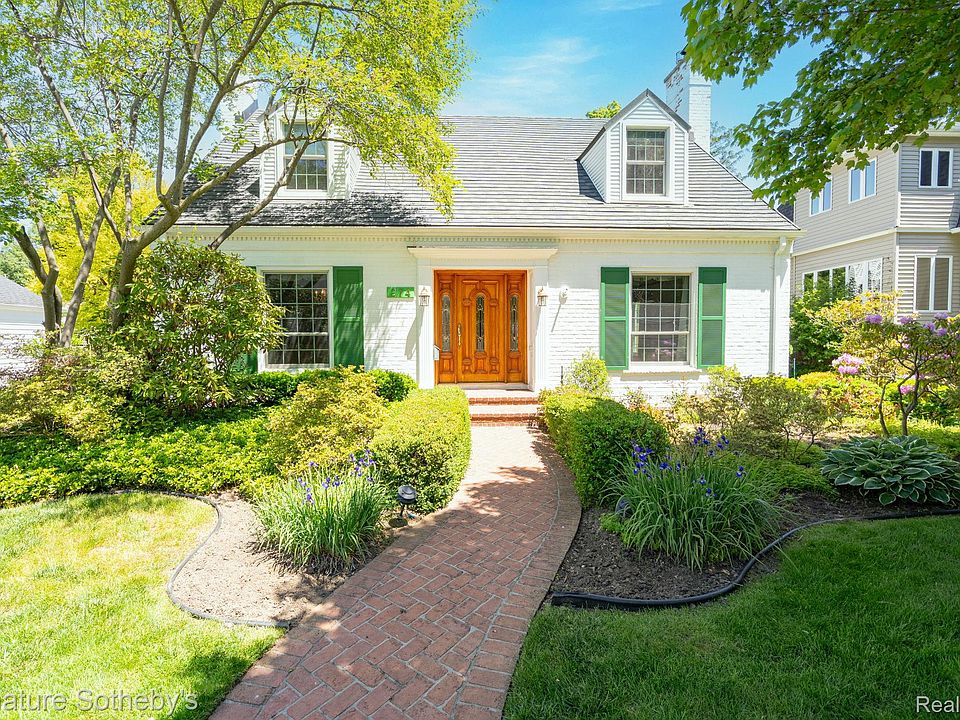 1st image of 274 Hillcrest Ave