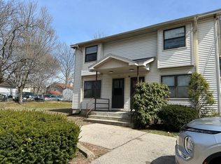 119-119 Hope St, Woonsocket, RI 02895