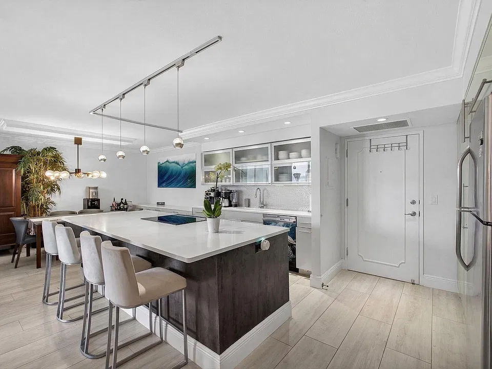 5440 N Ocean Dr #805