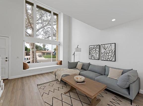 5th image of 7297 Unicorn Cir