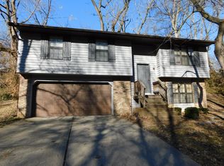 1400 W Main St, Collinsville, IL