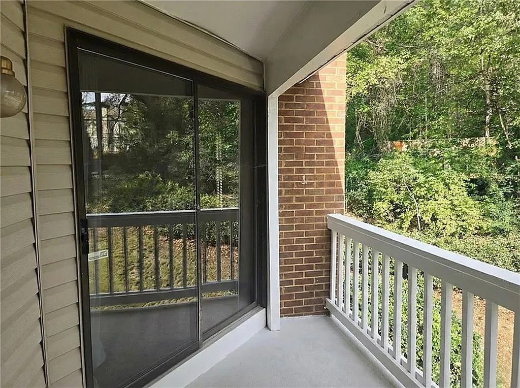 Building Photo - 1244 Keys Lake Dr NE