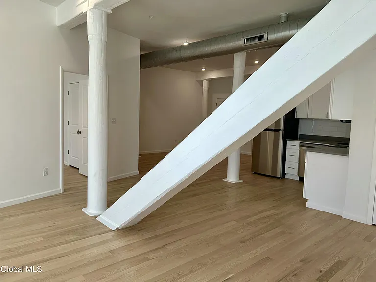 155 River St #2C — Photo 12