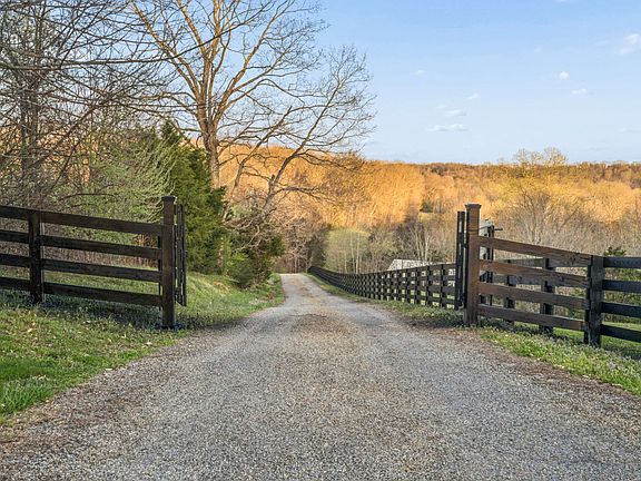 2nd image of 683 Johnson Branch Rd