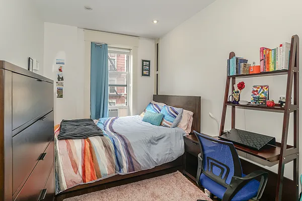 Rented by Bond New York | media 25