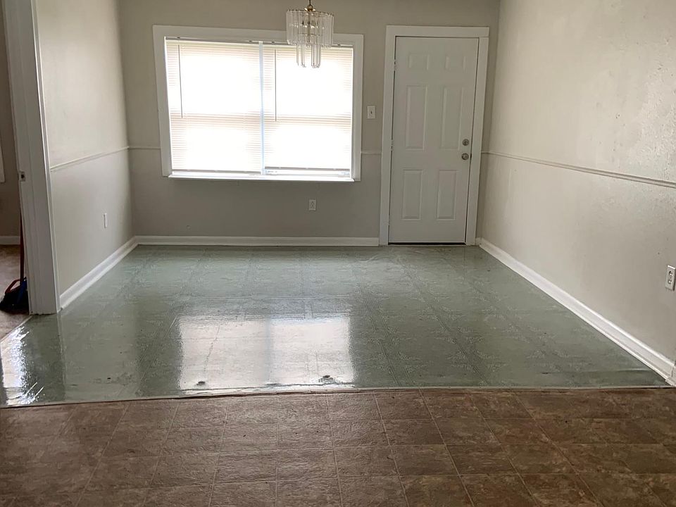 1st image of 1307 Business Ave