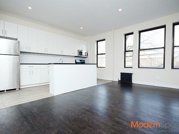 4th image of 2915 36th Ave APT 2DA