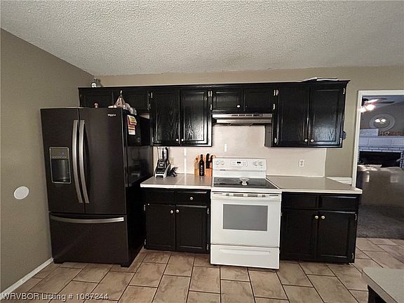 5th image of 2214 Highland Dr