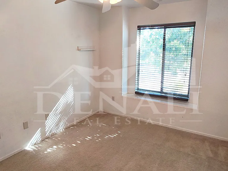2155 E Calle Gran Desierto — Photo 10