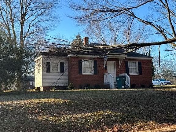 2nd image of 3207 Gay Ave