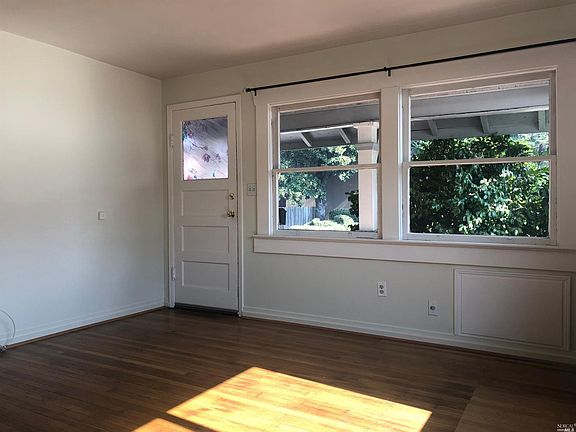 3rd image of 221 University St #B