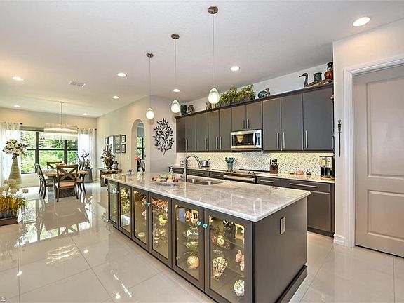 4th image of 9292 Woodhurst DR