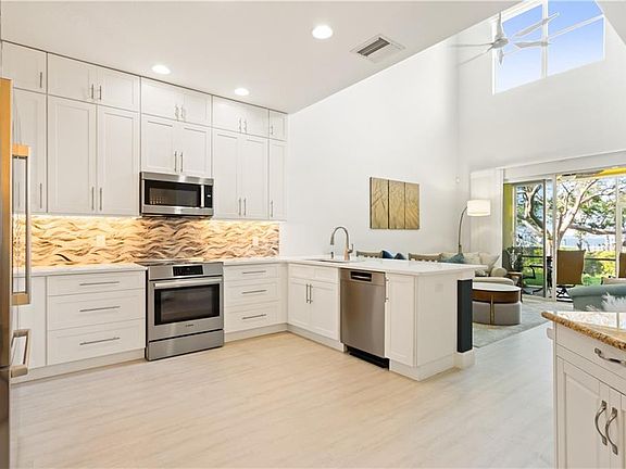 4th image of 1204 Mariner Bay Boulevard