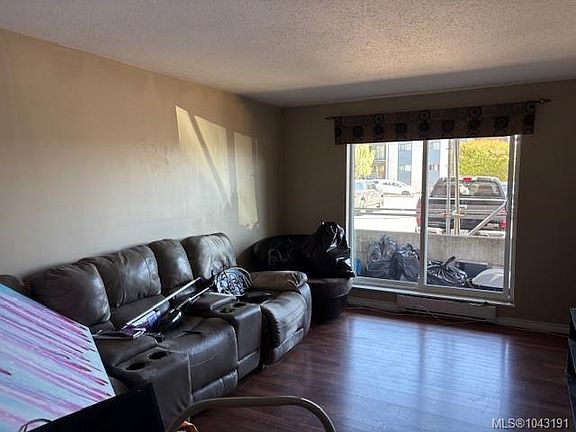 4th image of 3185 Barons Rd #107