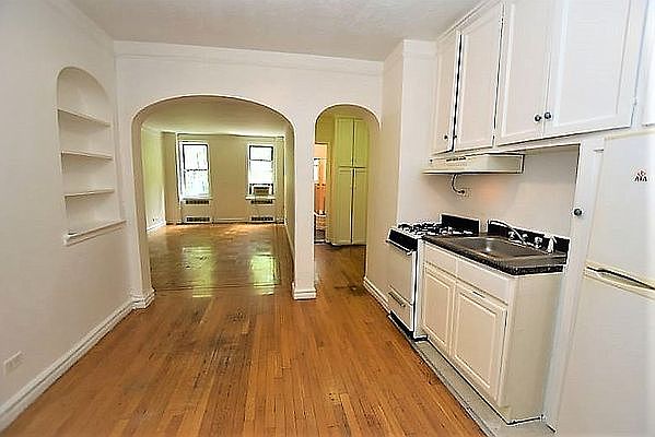 1st image of 41-15 45th St #1R