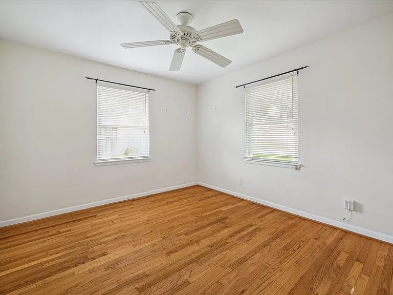 1124 Springrock Ln — Photo 9