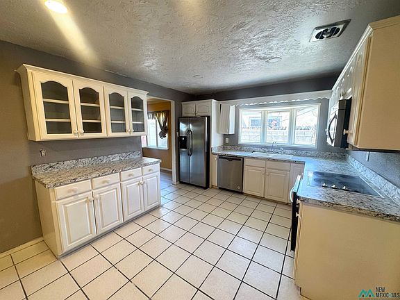 5th image of 2723 N Northacres Dr