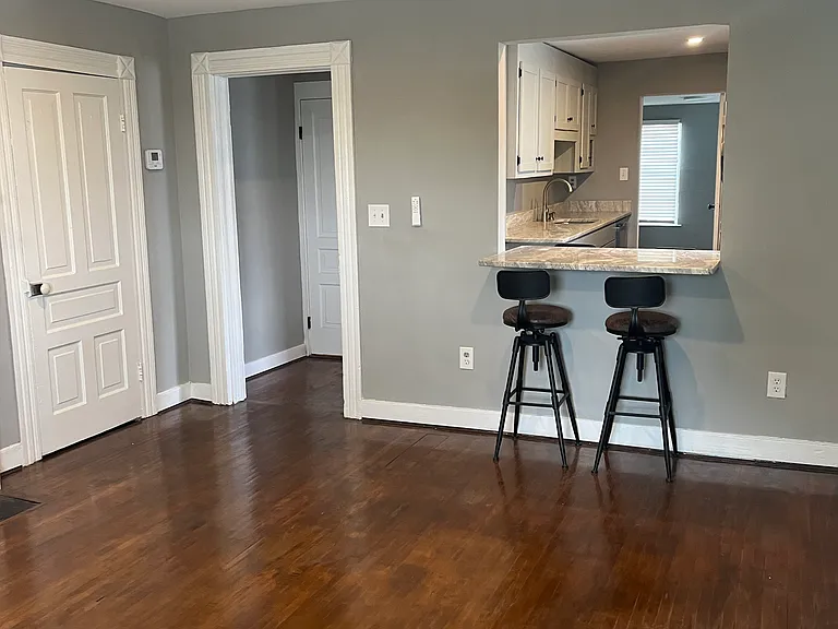 110 Front St — Photo 6