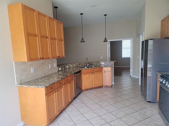 3rd image of 18054 Arbor Crest Dr