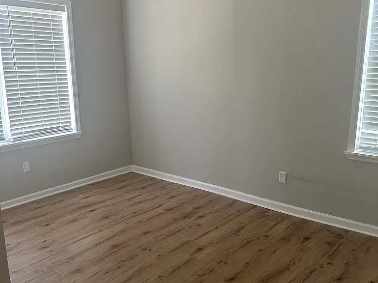 1219 Richards St — Photo 2