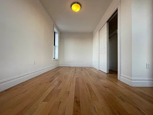 Rented by Hillel Realty Group | media 8
