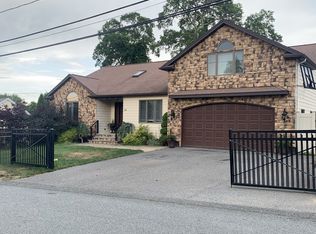 24 Bradbury St, Fall River, MA 02721