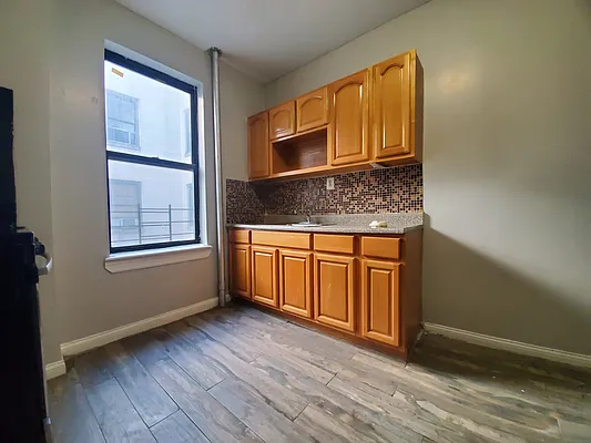 Rented by Bruma Realty LLC | media 8