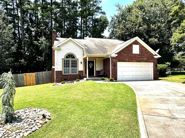 8805 Tarpan Ct, Charlotte, NC 28216