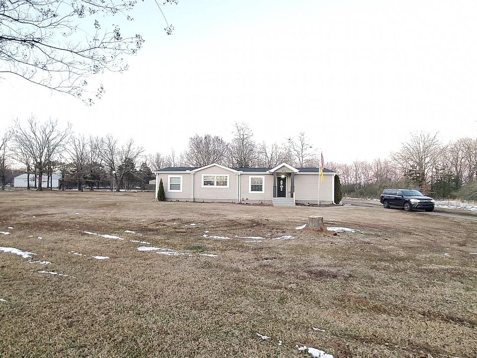 2nd image of 356 Mountain Springs Rd