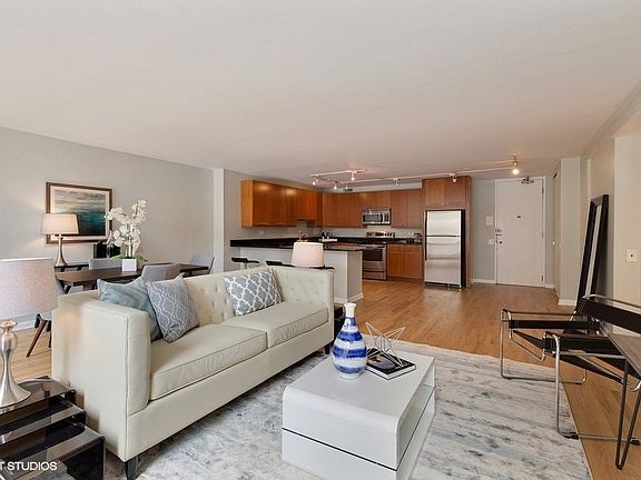 5th image of 900 N Lake Shore Dr APT 608