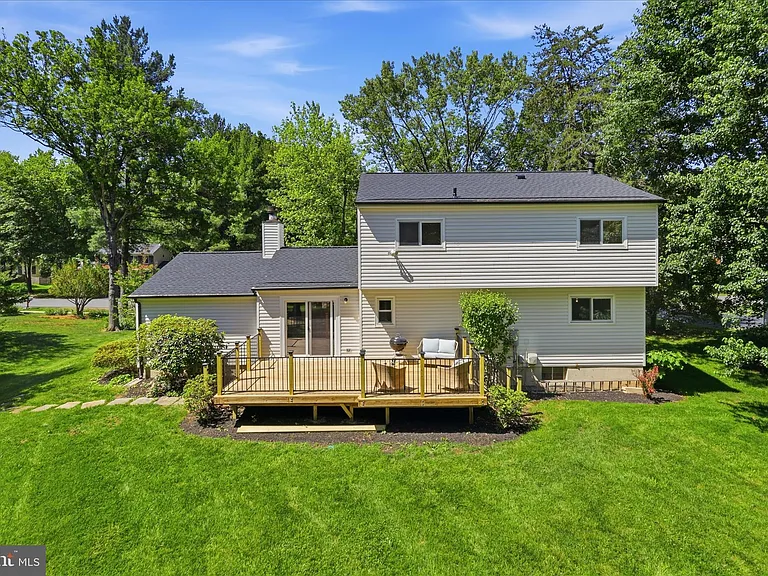 2412 Rosedown Dr — Photo 30