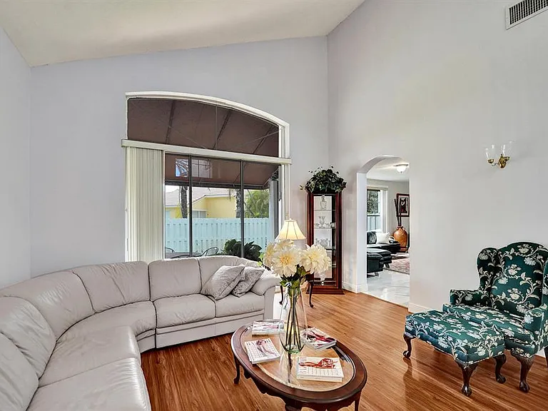 15241 SW 51st St — Photo 9