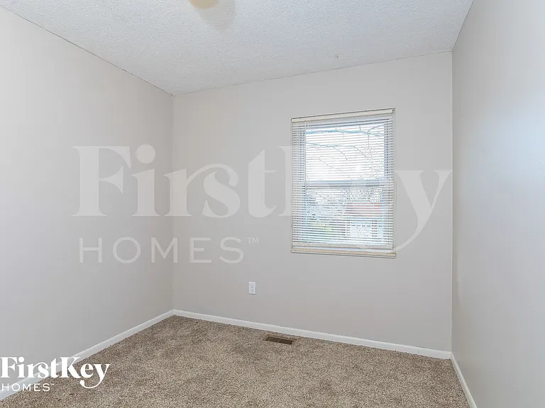 928 Cambridge Dr — Photo 13