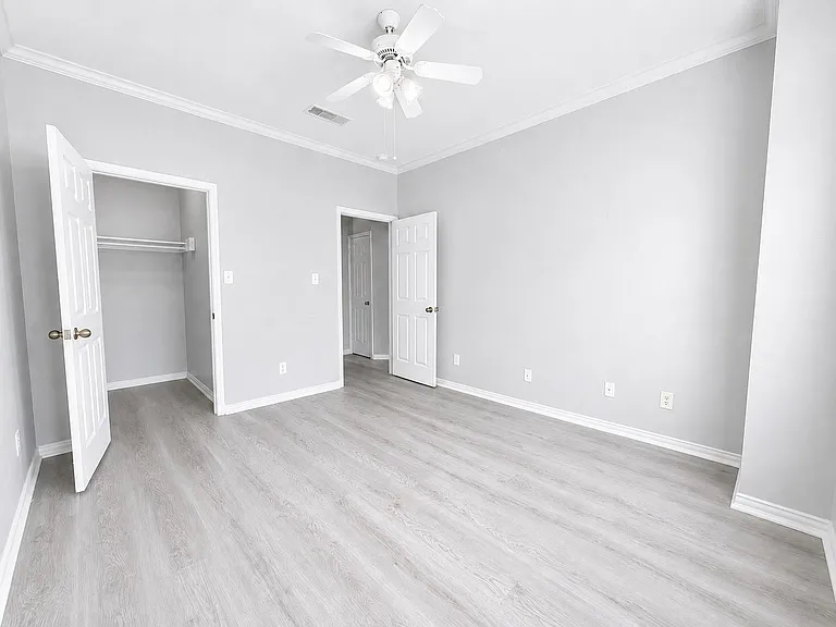 9400 Bellaire Blvd #205 — Photo 8