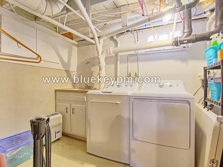 5271 NE 30th Ave — Photo 14