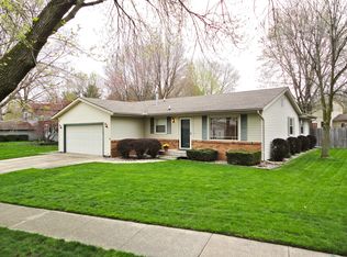 2006 Clover Ln, Champaign, IL 61821