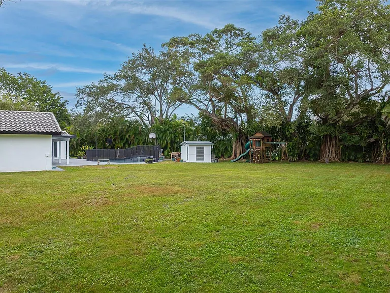 13401 SW 83rd Ave — Photo 70