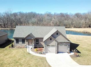 36 Trailside Dr, Winona Lake, IN 46590