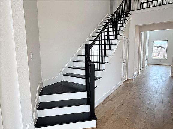 3rd image of 4542 Southpoint Rd