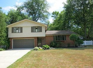 1918 Huth Rd, Grand Island, NY 14072