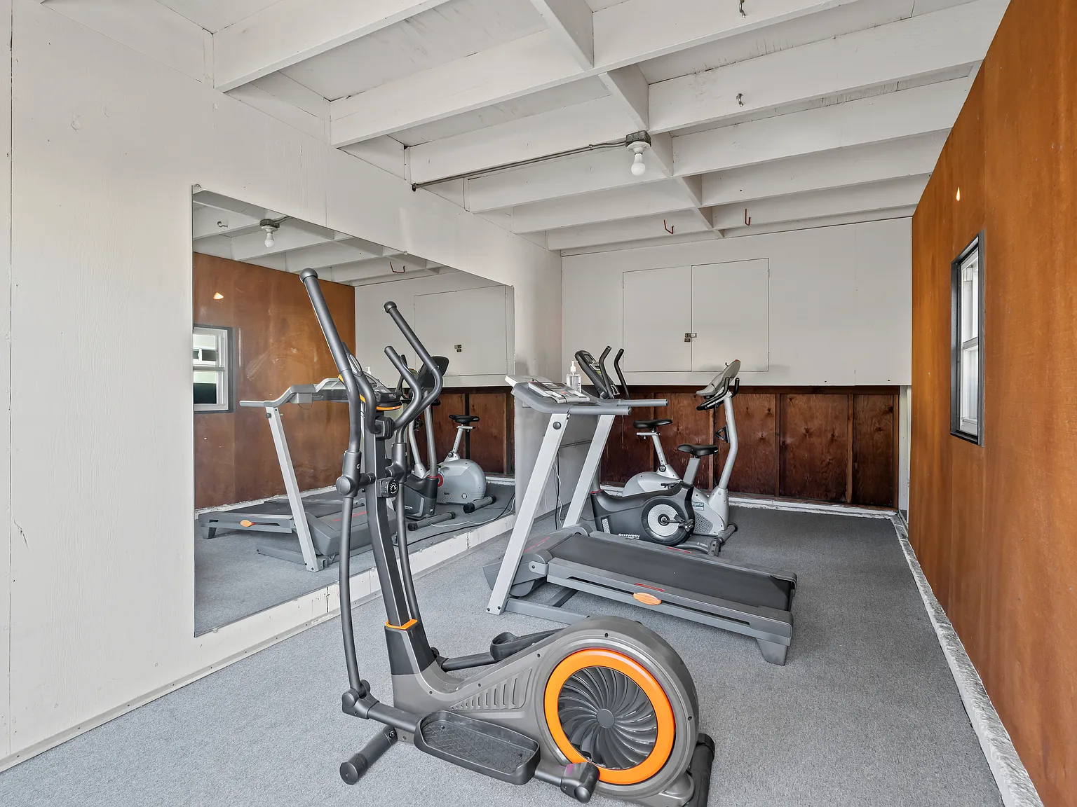 Curtner Villa Apartments — Photo 3
