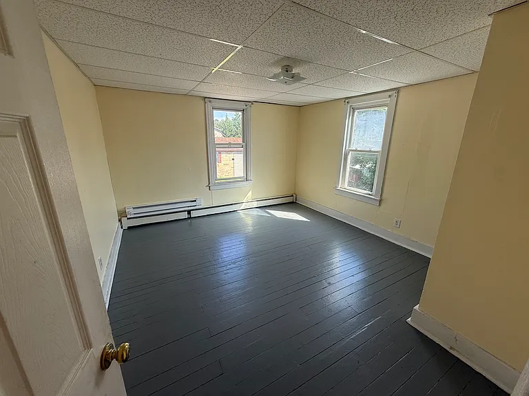 54 Middle Spring Ave #3 — Photo 4