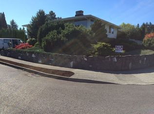 13975 SW Rochester Dr, Beaverton, OR 97008