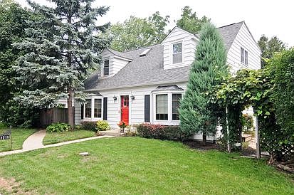 1st image of 1211 N Lake Shore Dr
